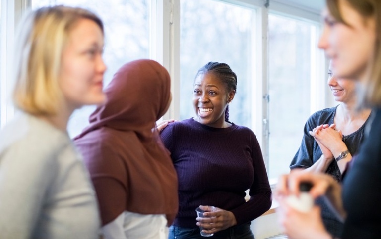 A group of students talking. Photo: Niklas Björling